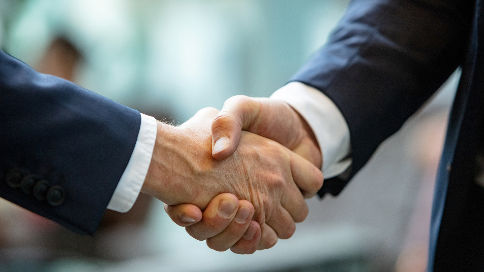 Poignée de main professionnelle
